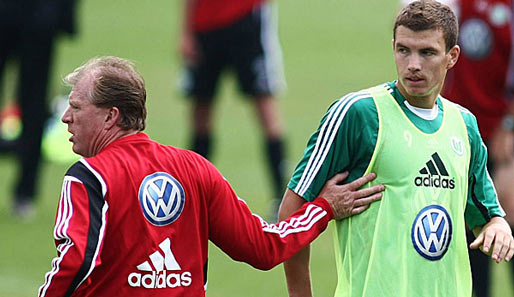 Steve McClaren (l.) macht Edin Dzeko im Sommer zum Kapitän beim VfL Wolfsburg