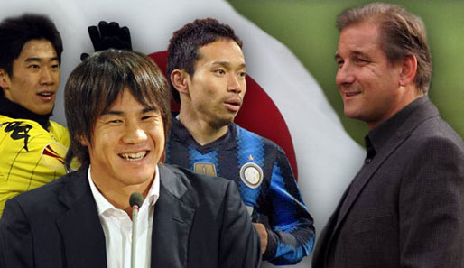 Thomas Kroth (r.) mit seinen zwei Klienten Kagawa und Okazaki, Nagatomo (v.l.) spielt jetzt bei Inter