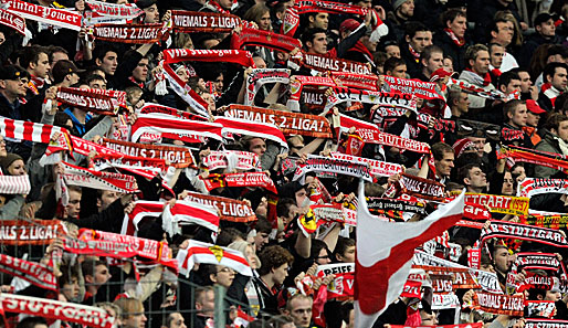 Der VfB Stuttgart muss wegen Fehlverhalten der Fans 6000 Euro Geldstrafe bezahlen