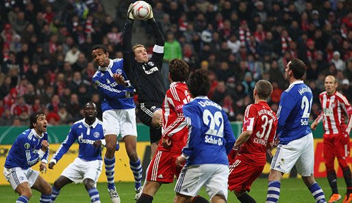 Für Manuel Neuer ist das Spiel bei Bayern München wohl von besonderer Bedeutung