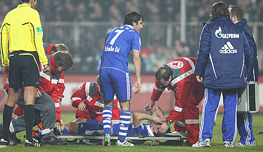 Wird dem FC Schalke 04 vorerst fehlen: Mario Gavranovic (liegend)