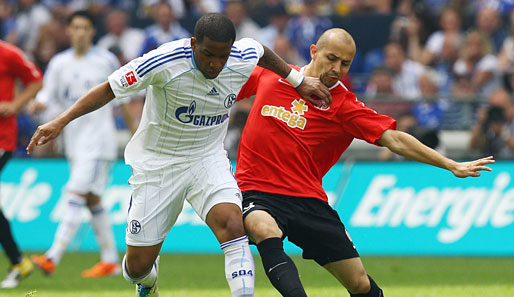 Jefferson Farfan (l.) wird dem FC Schalke gegen Köln fehlen - ebenso Anthony Annan