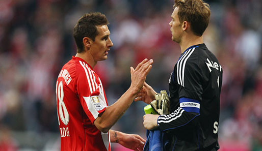 Manuel Neuer (r.) steht vor einem Wechsel zum FC Bayern