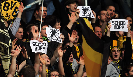 Schmährufe der Dortmunder Fans gegen Hoffenheims Mäzen Dietmar Hopp wurden übertönt