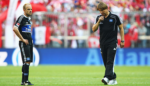 David Jarolim (l.) und Michael Oenning: Frust nach der 0:5-Niederlage des Hamburger SV in München