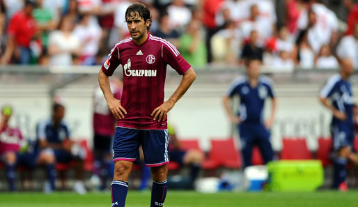 Rauls Vertrag beim DFB-Pokalsieger FC Schalke läuft noch bis zum 30. Juni 2012