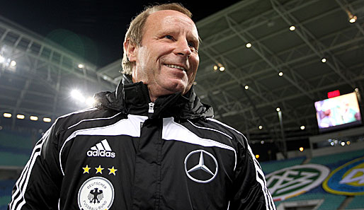 Berti Vogts sieht Trainer Lucien Favre als Grund für die Erfolgsserie bei Borussia Mönchengladbach