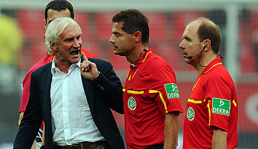 Sportdirektor Rudi Völler war nach Leverkusens Niederlage stocksauer