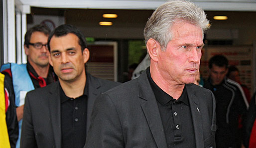 Robin Dutt (l.) wurde in Leverkusen Nachfolger von Jupp Heynckes