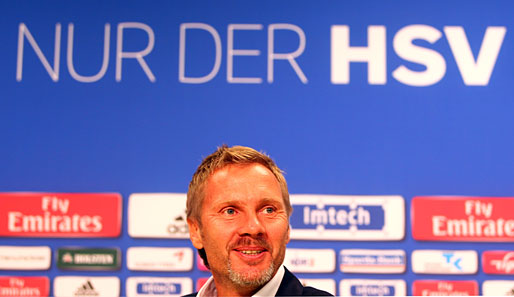 Auf der Pressekonferenz: Thorsten Fink ist nun offiziell Trainer des Hamburger SV