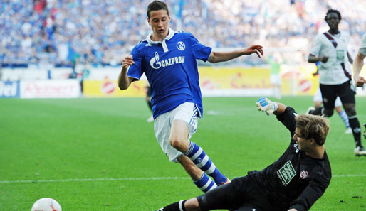 Julian Draxler (l.) will auf Schalke den nächsten Heimsieg feiern