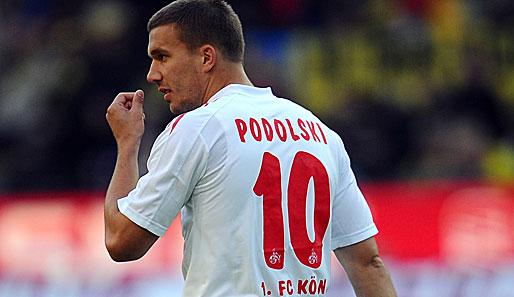Lukas Podolski will sich bei der Entscheidung über seine Zukunft Zeit lassen