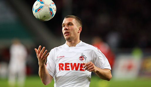 Der 1. FC Köln und Lukas Podolski tragen auch weiterhin REWE auf der Brust
