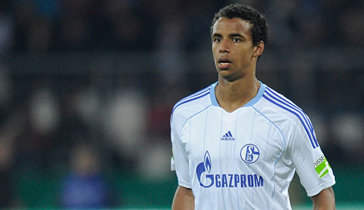 Joel Matip hat einen neuen Vertrag bis 2016 beim FC Schalke 04 unterschrieben