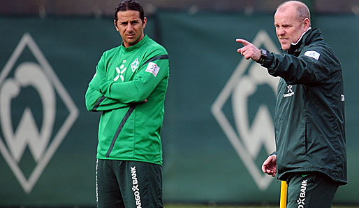 Claudio Pizarro und Trainer Thomas Schaaf im Werder-Trainingslager in Belek