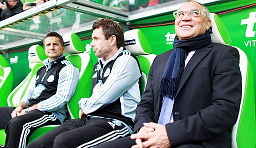 Freut sich offenbar diebisch auf die Rückrunde: Wolfsburgs Trainer Felix Magath (r.)