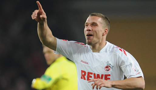 Ob Lukas Podolski gegen Leverkusen wieder spielen kann, entscheidet sich erst kurzfristig