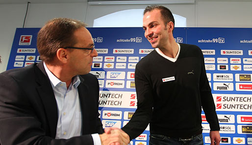 Manager Ernst Tanner (l.) begrüßt Markus Babbel als neuen Trainer in Hoffenheim