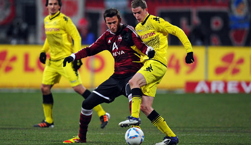 Dortmunds Sven Bender schied im Spiel gegen Nürnberg bereits nach 22. Minuten verletzt aus