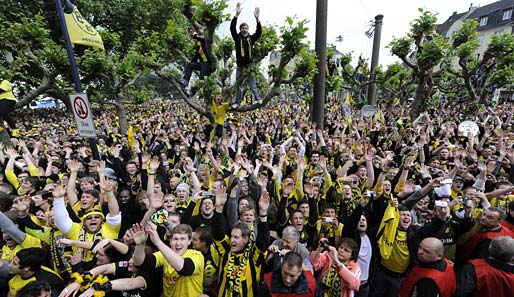 Fans von Borussia Dortmund feierten 2011 ausgelassen den Gewinn der deutschen Meisterschaft