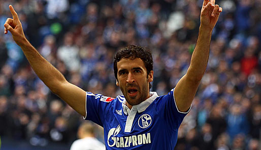 Die Zukunft von Schalkes Raul soll sich angeblich bald entscheiden