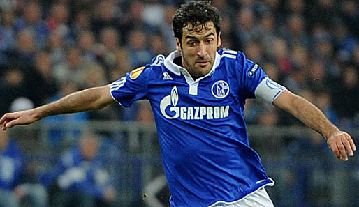 Raul hat nach eigenen Angaben vom FC Schalke 04 ein "gutes Angebot" erhalten.