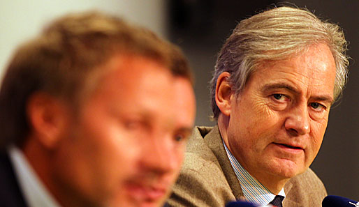 Carl Jarchow (r.) bleibt auch weiterhin Vorstandsvorsitzender des Hamburger SV