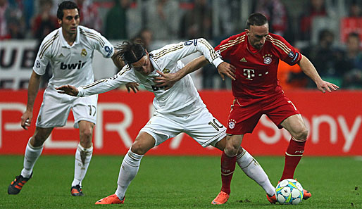 Franck Ribery (r.) sieht Real Madrid als Vorbild, auch wenn man sportlich die Nase vorne hatte