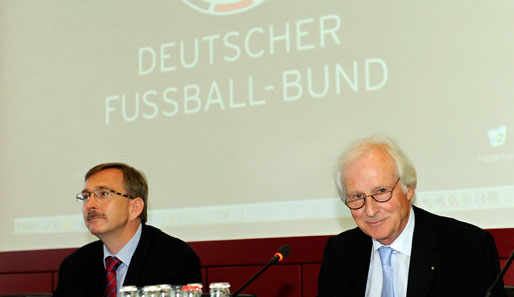 Richter Goetz Eilers (r.) wies den Einspruch der Hertha in zweiter Instanz zurück