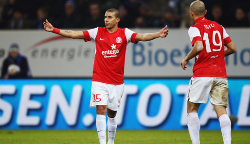 Mohamed Zidan (l.) wird kommende Saison offenbar nicht für den FSV Mainz 05 auflaufen