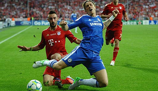 CL-Finale 2012: Diego Contento (l.) im Zweikampf gegen Fernando Torres (M.)