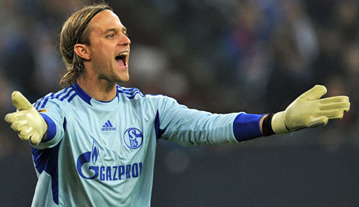 Torhüter Timo Hildebrand wird dem FC Schalke 04 mehrere Wochen fehlen