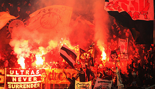 Eintracht Frankfurt lehnt den Einsatz von Pyrotechnik in der Klubsatzung künftig ab