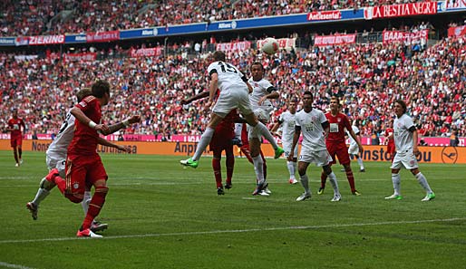 Das Hinspiel in München gewann der FC Bayern mit 3:1 gegen Mainz