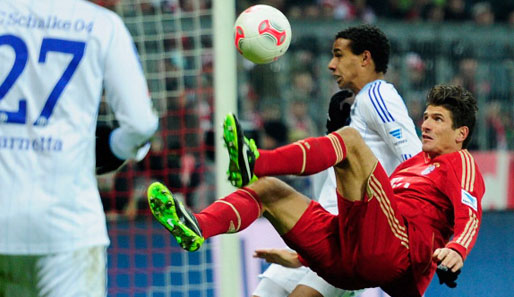 Mario Gomez durfte gegen Schalke mal wieder von Anfang an ran - und traf prompt