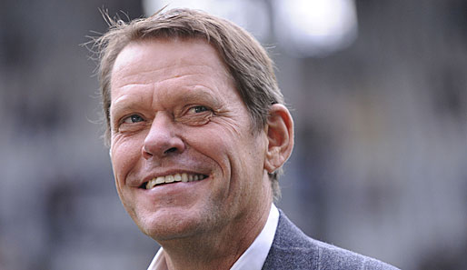 Ihm winkt eine neuer Vertrag: Der HSV möchte mit Sportdirektor Frank Arnesen verlängern