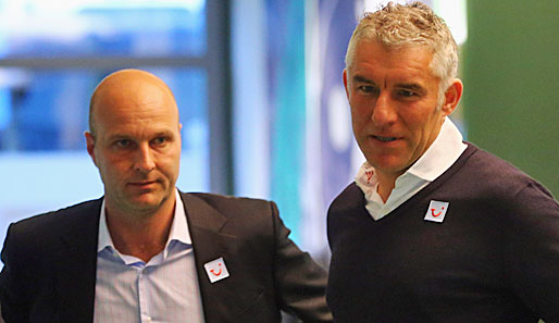Dirk Dufner (l.) und Mirko Slomka (r.) wollen den neuen Rekordetat sinnvoll investieren