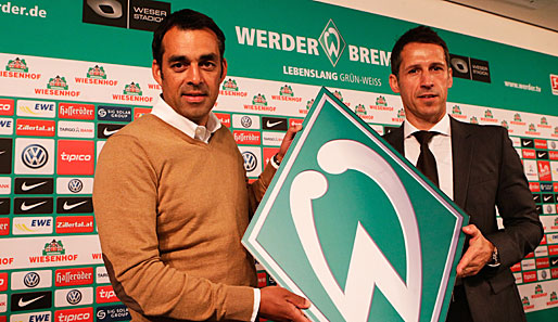 Robin Dutt (l.) will mit Werder Bremen attraktiven offensiven Fußball zeigen