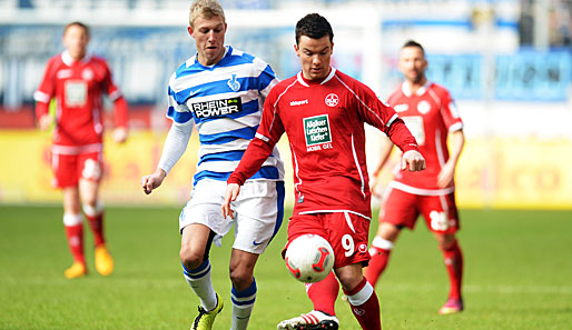 Julian Koch (l.) steuerte bei seiner Ausleihe zu Duisburg in 22 Spielen drei Assists bei