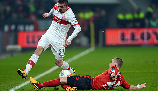 Leverkusens Michal Kadlec (r.) hat das Vertragsangebot von Fenerbahce angenommen