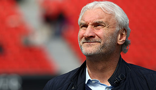 Bayers Sportdirektor Rudi Völler sieht seinen Verein nicht auf einer Ebene mit Bayern und BVB