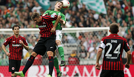 Vadim Demidov (2. v. l.) und Eintracht Frankfurt trennen sich in beiderseitigem Einvernehmen