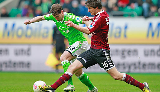 Timm Klose (r.) wechselte von Nürnberg nach Wolfsburg für 5,5 Millionen Euro