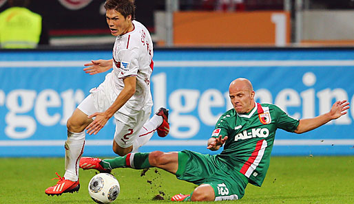 Tobias Werner (r.) erzielte im Testspiel vier der fünf Treffer seines FC Augsburg
