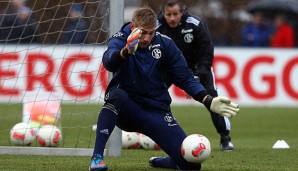 Lars Unnerstall kommt aus der Schalke-Jugend und gehört seit 2010 dem Profikader an