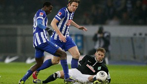 Aaron Hunt (r.) musste sich mit Bremen am Freitag der Hertha geschlagen geben