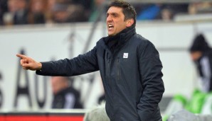 Tayfun Korkut musste gegen Schalke 04 die erste Niederlage als Hannover-Trainer hinnehmen