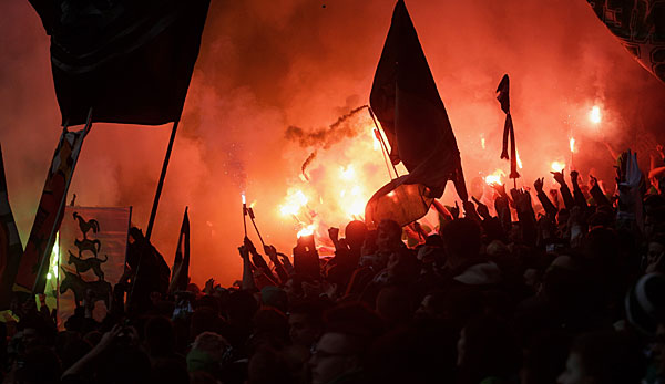 Einige Werder-Fans brannten Pyrotechnik ab