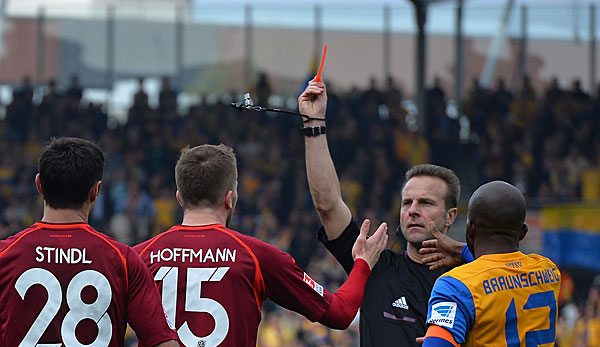 Andre Hoffmann muss nach der roten Karte im Derby gegen Eintracht Braunschweig bis Saisonende aussetzen