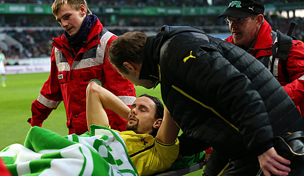 Im November 2013 verletzte sich Neven Subotic bei der 1:2-Niederlage in Wolfsburg